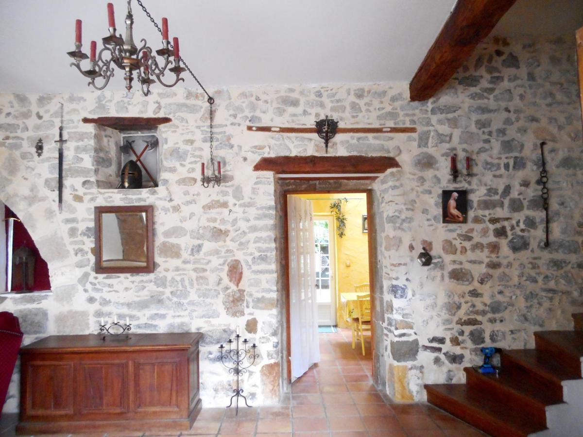Logis De La Meschaussee, Dans Donjon Du Xie Siecle Canet  Екстер'єр фото