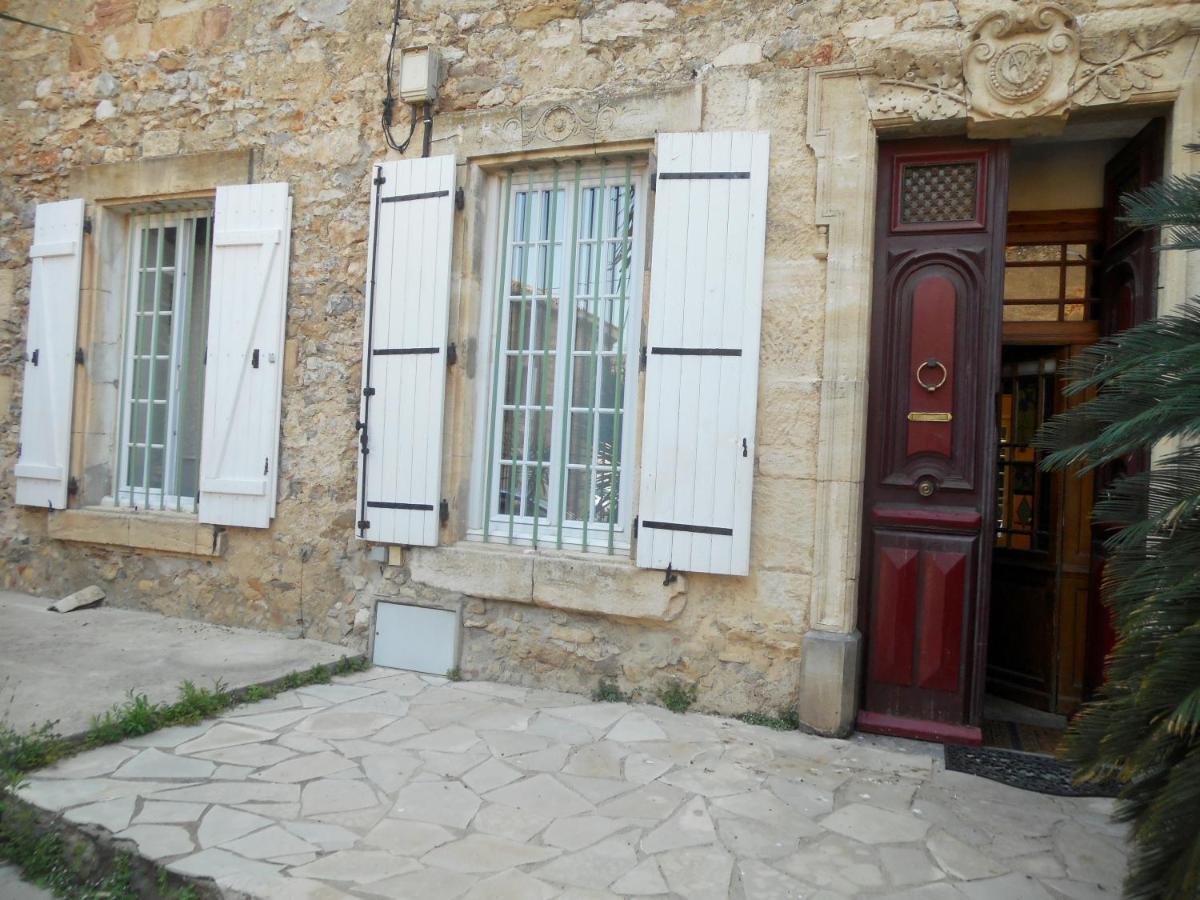 Logis De La Meschaussee, Dans Donjon Du Xie Siecle Canet  Екстер'єр фото