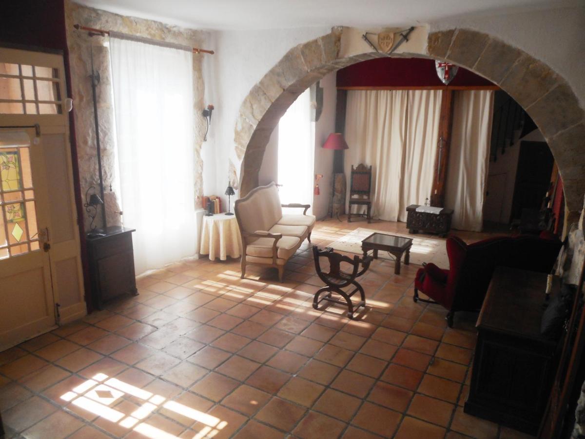Logis De La Meschaussee, Dans Donjon Du Xie Siecle Canet  Екстер'єр фото